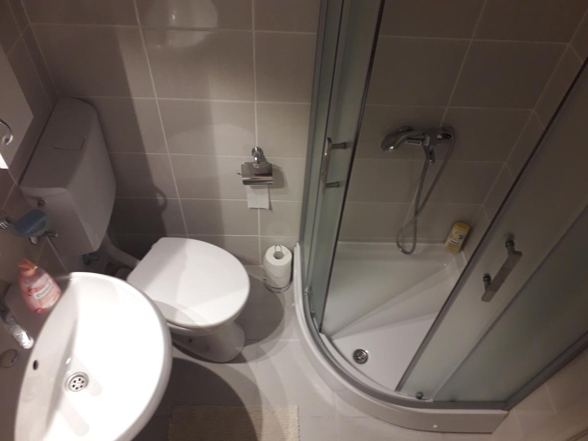 Studio Apartman Ld U Strogom Centru 노비사드 외부 사진