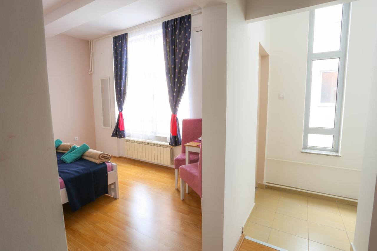 Studio Apartman Ld U Strogom Centru 노비사드 외부 사진