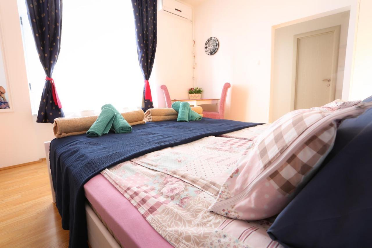 Studio Apartman Ld U Strogom Centru 노비사드 외부 사진